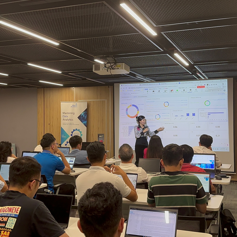 Lớp học tại Mastering Data Analytics